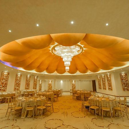 The Full Moon Hotel Katunayaka Dış mekan fotoğraf